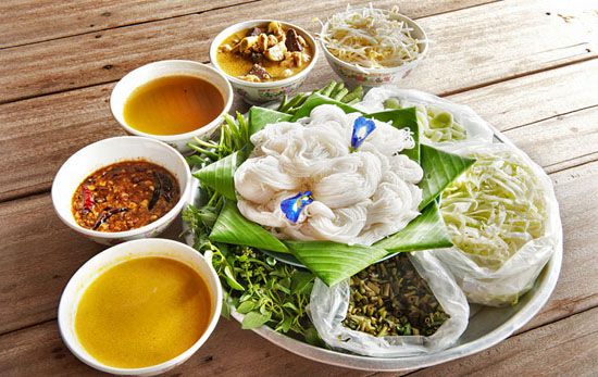 Cambogia Phnom Penh Nom Banh Chok Ingredienti
